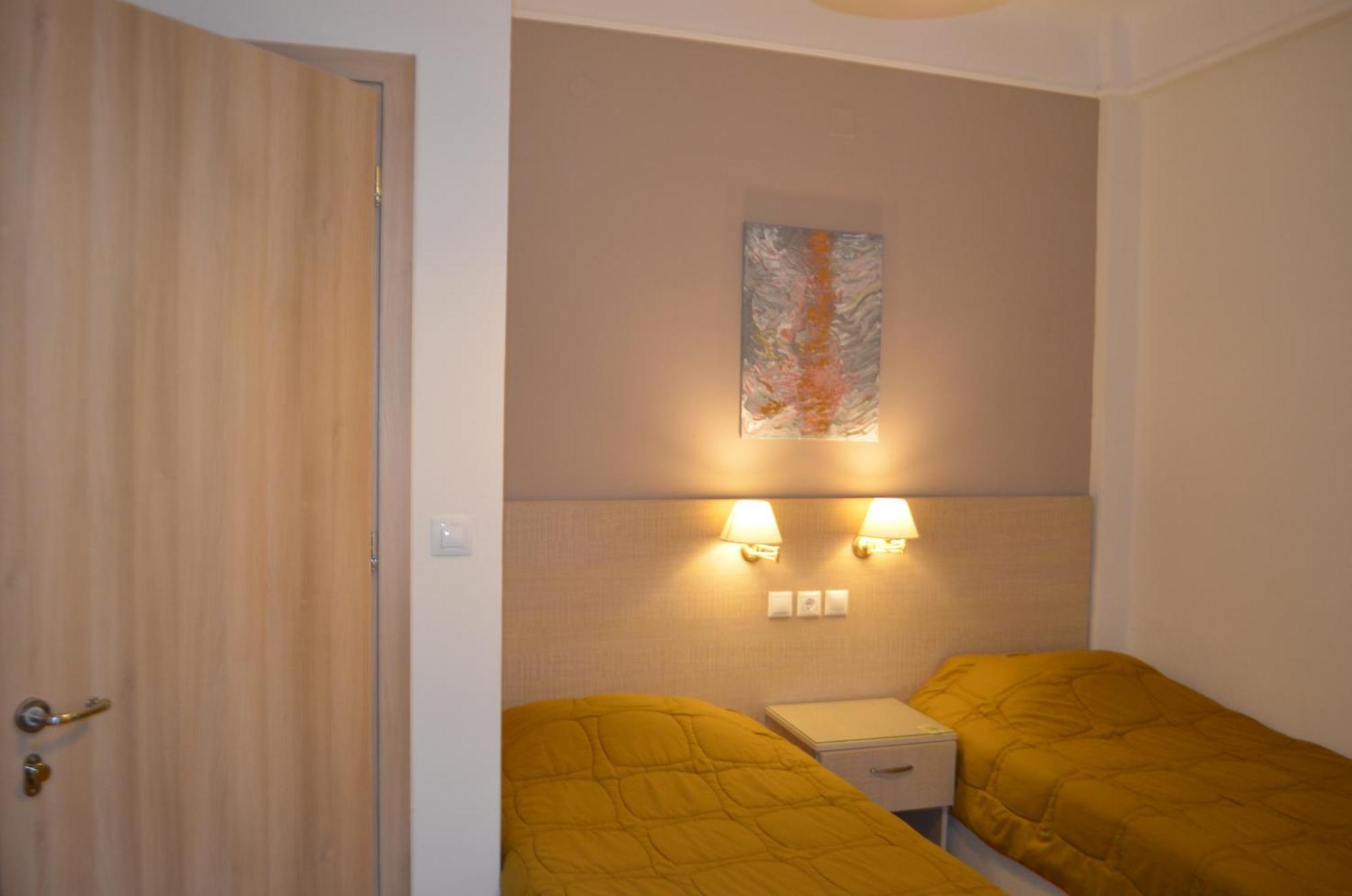 Archontissa Hotell Ermoupoli Rum bild