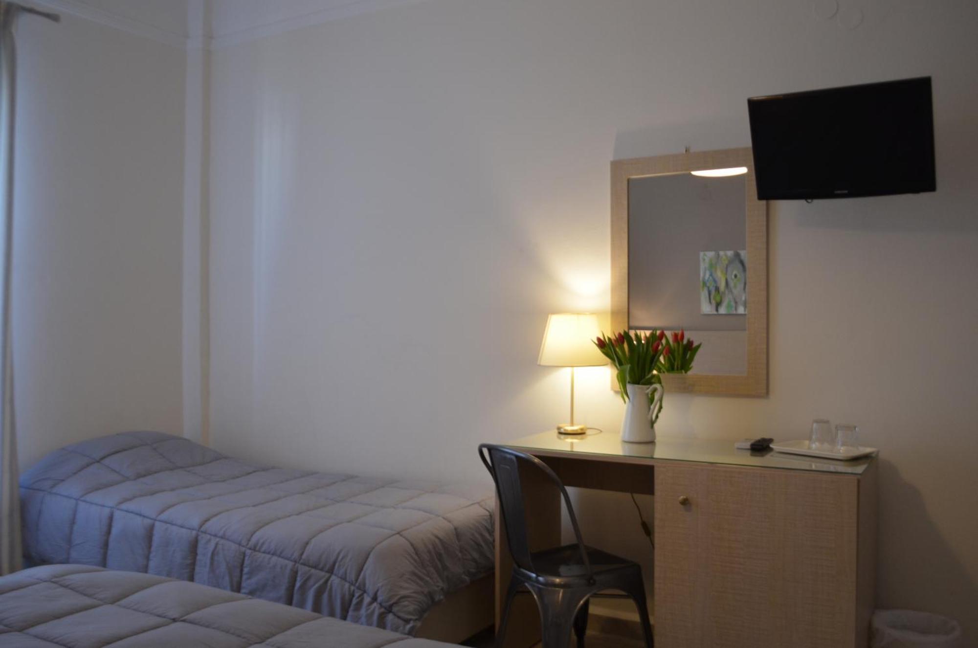 Archontissa Hotell Ermoupoli Rum bild