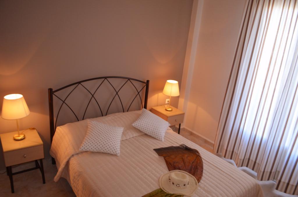Archontissa Hotell Ermoupoli Rum bild