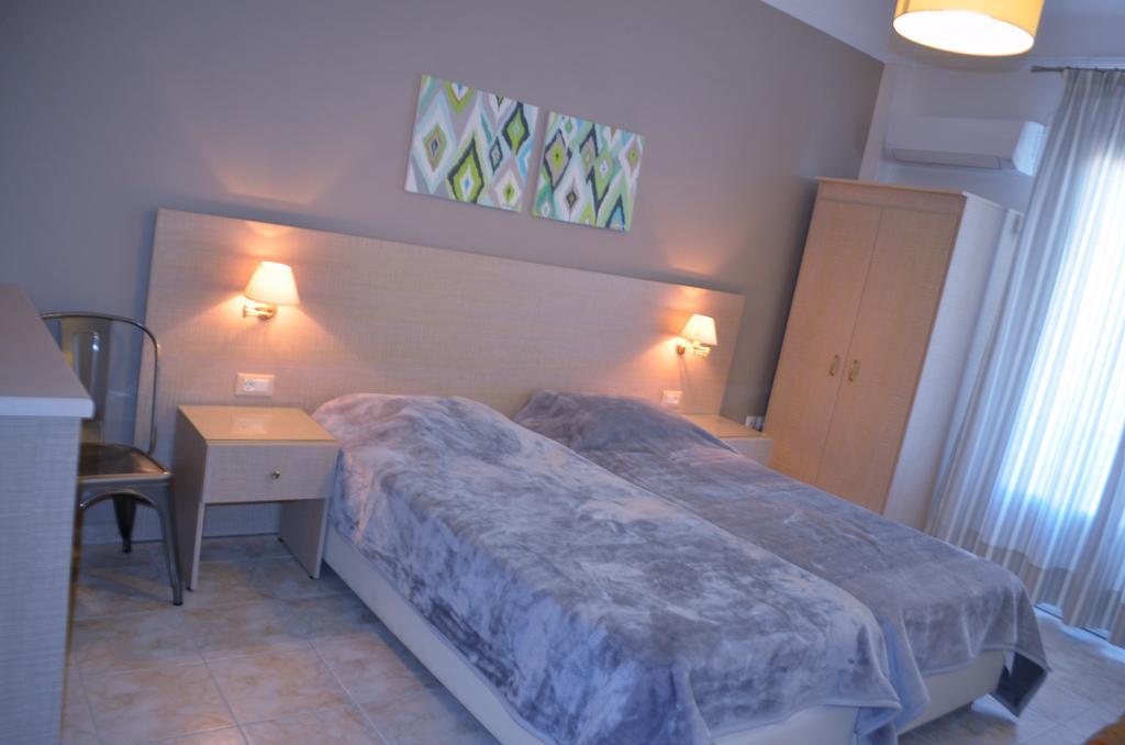 Archontissa Hotell Ermoupoli Rum bild